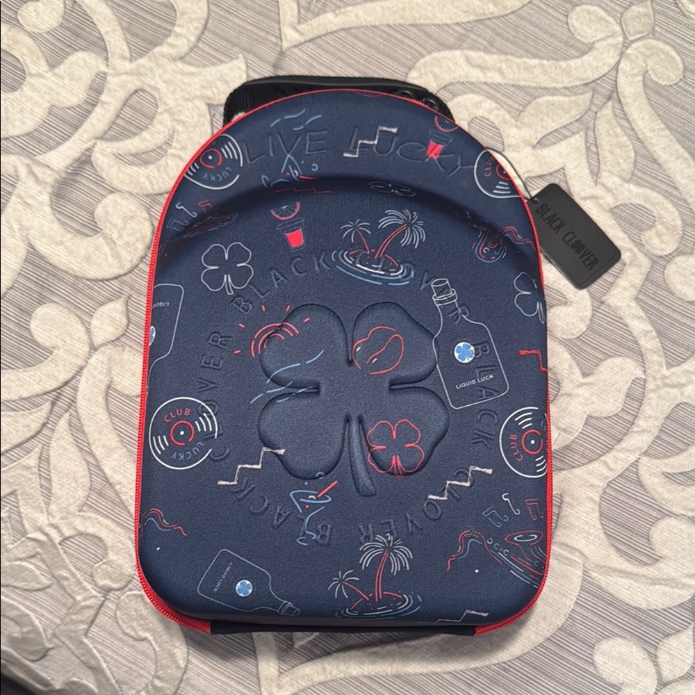 Black Clover Hat Caddie